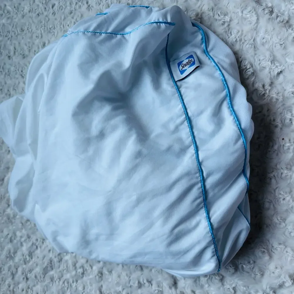 SEALY Full Mattress White Cover NEW